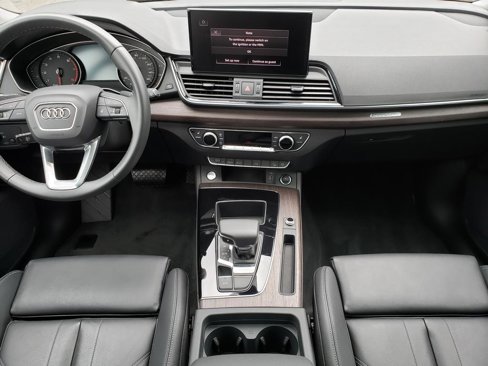 Used 2024 Audi Q5 2.0T Premium w/ Convenience Package image 13