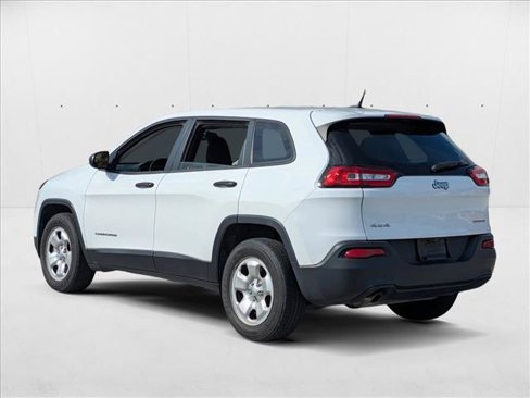 Used 2017 Jeep Cherokee Sport w/ Cold Weather Group image 7