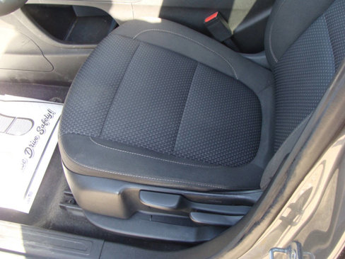 Used 2021 GMC Acadia SLE image 13