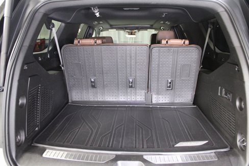 Used 2023 Chevrolet Suburban High Country w/ Premium Package 2 image 15