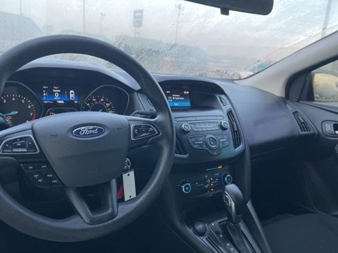 Used 2018 Ford Focus SE image 30