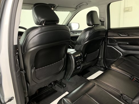 Used 2021 Jeep Grand Cherokee L Limited image 37