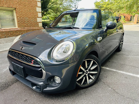 Used 2017 MINI Cooper S image 1