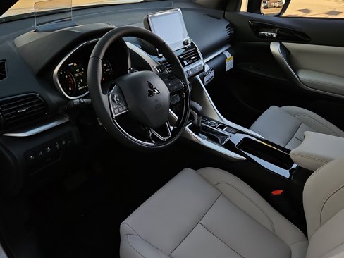 New 2025 Mitsubishi Eclipse Cross SEL image 7