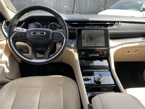Used 2022 Jeep Grand Cherokee Limited image 15