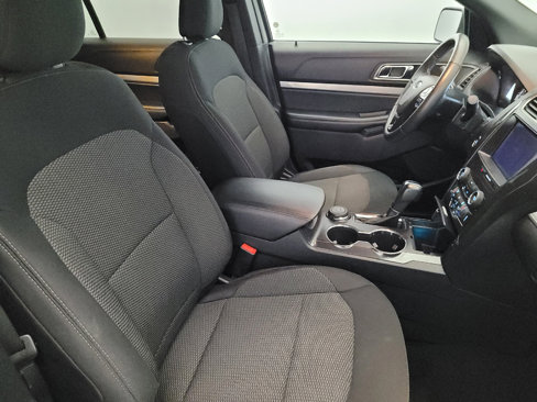 Used 2019 Ford Explorer XLT w/ Equipment Group 201A image 21
