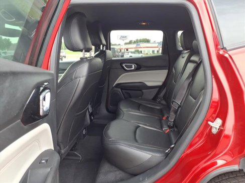 Used 2024 Jeep Compass Limited image 7