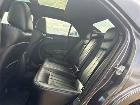 Used 2014 Chrysler 300 S image 10