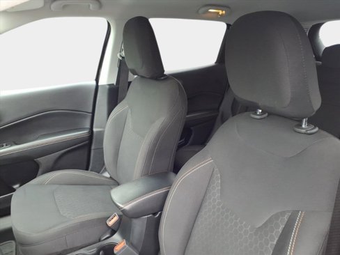 Certified 2018 Jeep Compass Sport w/ Tech Group image 9