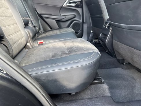Used 2024 Mitsubishi Outlander SE image 15