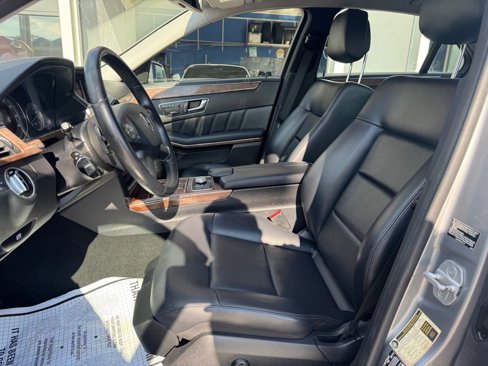 Used 2011 Mercedes-Benz E 350 4MATIC Sedan image 4