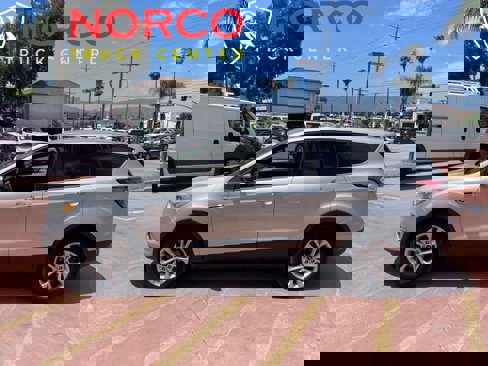 Used 2017 Ford Escape SE image 5