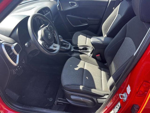 Used 2020 Kia Soul S image 9
