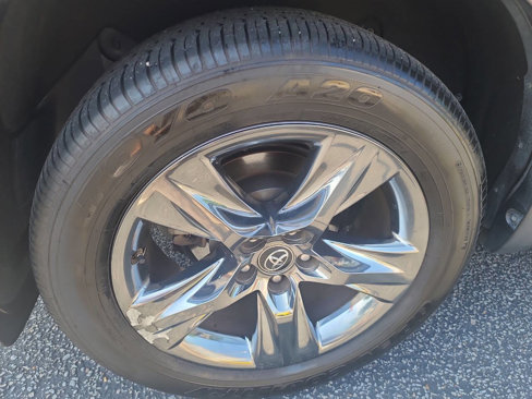 Used 2017 Toyota Highlander Limited Platinum image 10