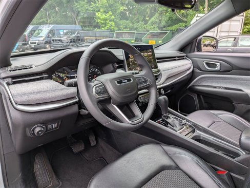 Certified 2023 Jeep Compass Latitude image 11
