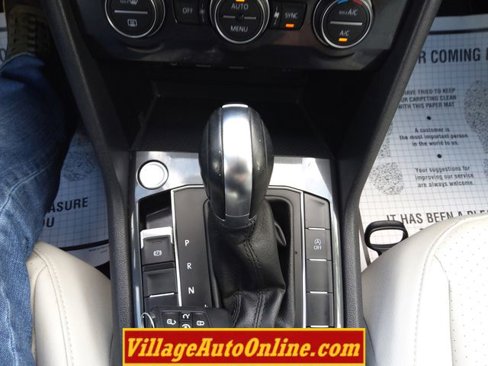 Used 2018 Volkswagen Tiguan SEL image 45