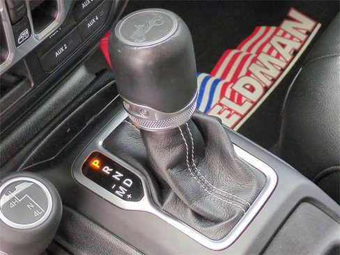 Used 2019 Jeep Wrangler Unlimited Sahara w/ LED Lighting Group image 20