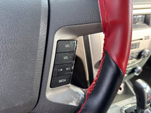 Used 2010 Ford Fusion SE image 40