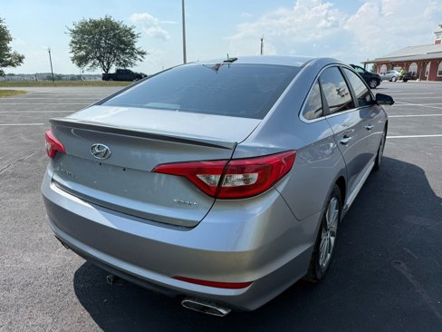 Used 2016 Hyundai Sonata Sport w/ Option Group 03 image 2