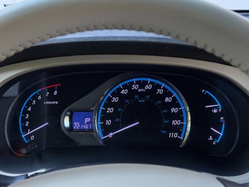 Used 2011 Toyota Sienna XLE image 18