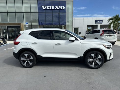 New 2025 Volvo XC40 B5 Core w/ Protection Package Premier image 6