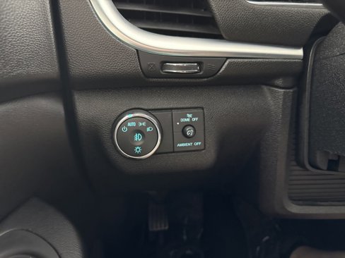 Used 2015 Chevrolet Traverse LT image 23