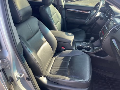 Used 2012 Kia Sorento EX w/ EX V6 Premium Pkg image 9