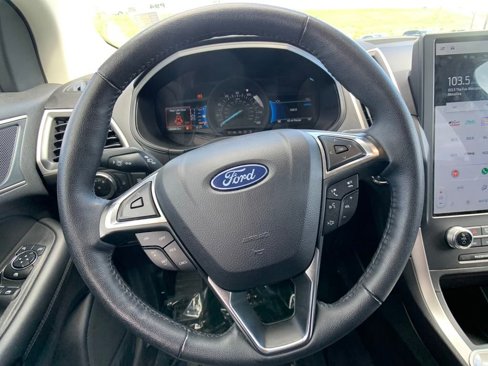 Used 2024 Ford Edge SEL image 16