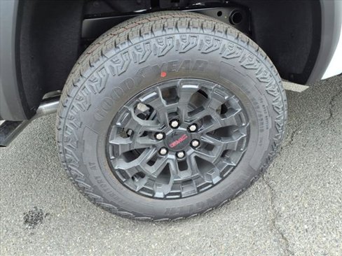 New 2026 GMC Canyon Elevation w/ Convenience Package image 6