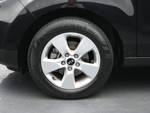 Used 2019 Kia Soul image 18