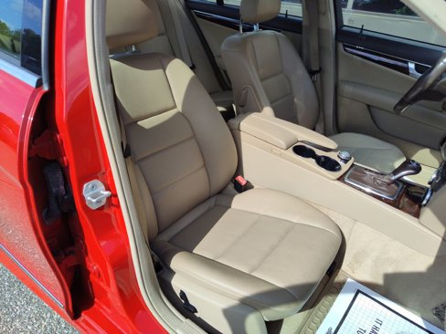 Used 2013 Mercedes-Benz C 250 Sedan image 17