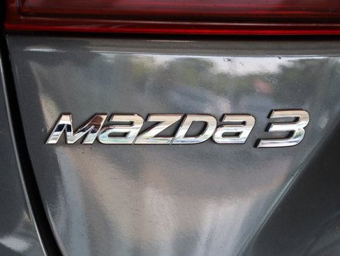 Used 2017 MAZDA MAZDA3 Touring image 32