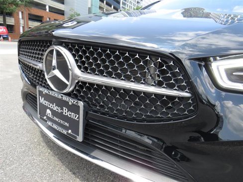 Used 2025 Mercedes-Benz CLA 250 4MATIC image 25