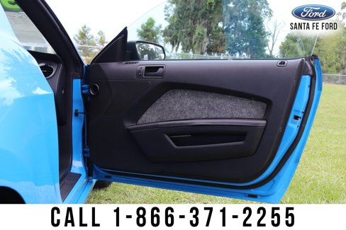 Used 2013 Ford Mustang Coupe image 40