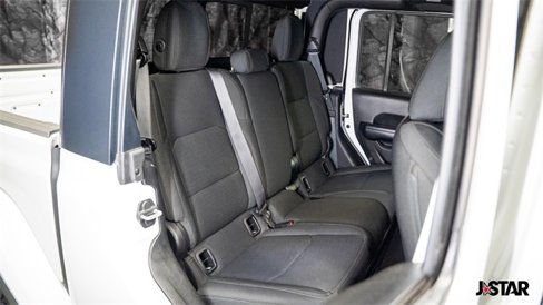 Used 2021 Jeep Gladiator Sport image 15
