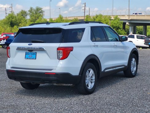 Used 2022 Ford Explorer XLT image 6