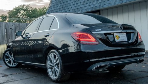 Used 2019 Mercedes-Benz C 300 Sedan w/ Premium Package image 3