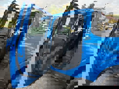 New 2025 Ford Maverick XL w/ Equipment Group 101A image 9