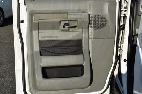 Used 2010 Ford E-250 and Econoline 250 image 11
