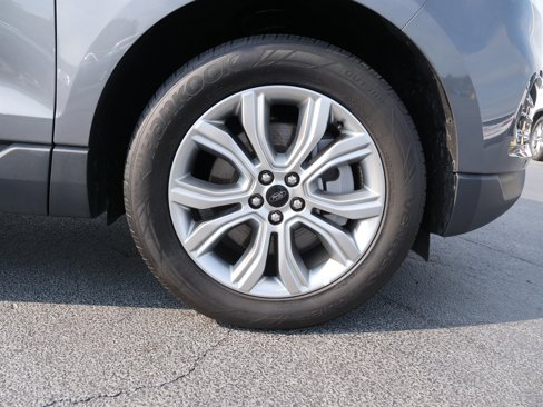 Used 2024 Ford Edge Titanium image 10