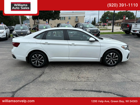 Used 2022 Volkswagen Jetta S image 2