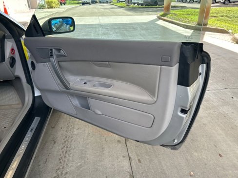 Used 2007 Volvo C70 T5 image 18