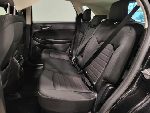 Used 2017 Ford Edge SE image 21