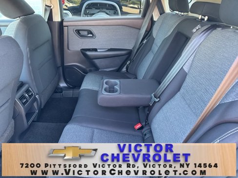 Used 2021 Nissan Rogue S image 27