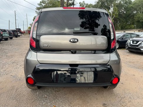 Used 2016 Kia Soul + image 5