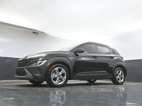 Used 2023 Hyundai Kona SEL w/ Winter Weather Package image 30