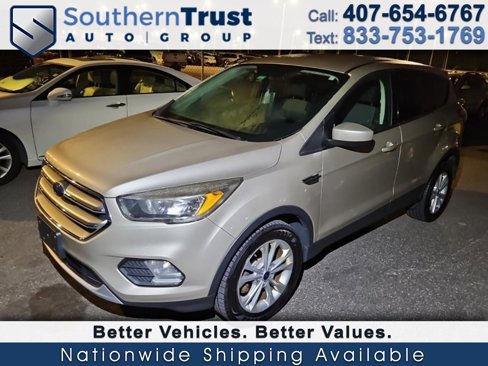 Used 2017 Ford Escape SE image 1
