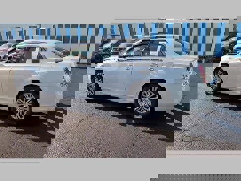 Used 2012 Chrysler 300 Limited w/ Luxury Group image 17