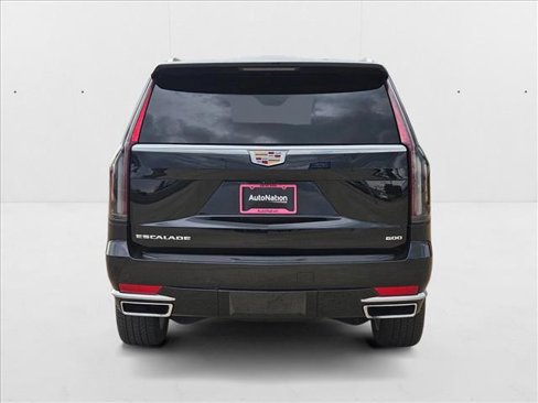 Certified 2024 Cadillac Escalade Premium Luxury image 7