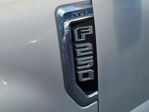 Used 2019 Ford F250 XLT w/ XLT Value Package image 6